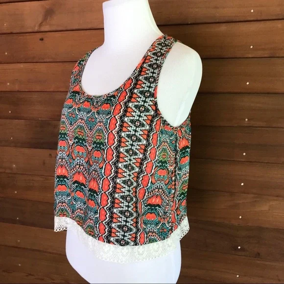 Aztec tribal and lace crochet crop top, M. - Picture 2 of 5